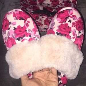 Victoria’s Secret Floral Slippers & Floral Dust Bag L (9-10) NWT